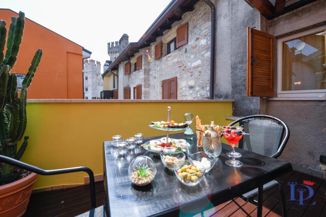 Desenzanoloft Official Partner Marriott Homes & Villas - Queen Of Sirmione Castle View Buitenkant foto