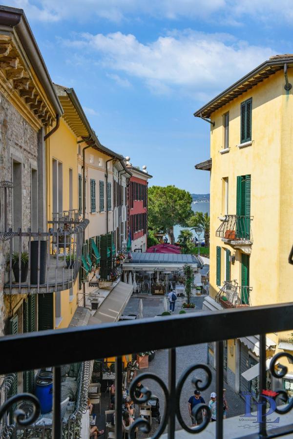 Desenzanoloft Official Partner Marriott Homes & Villas - Queen Of Sirmione Castle View Buitenkant foto