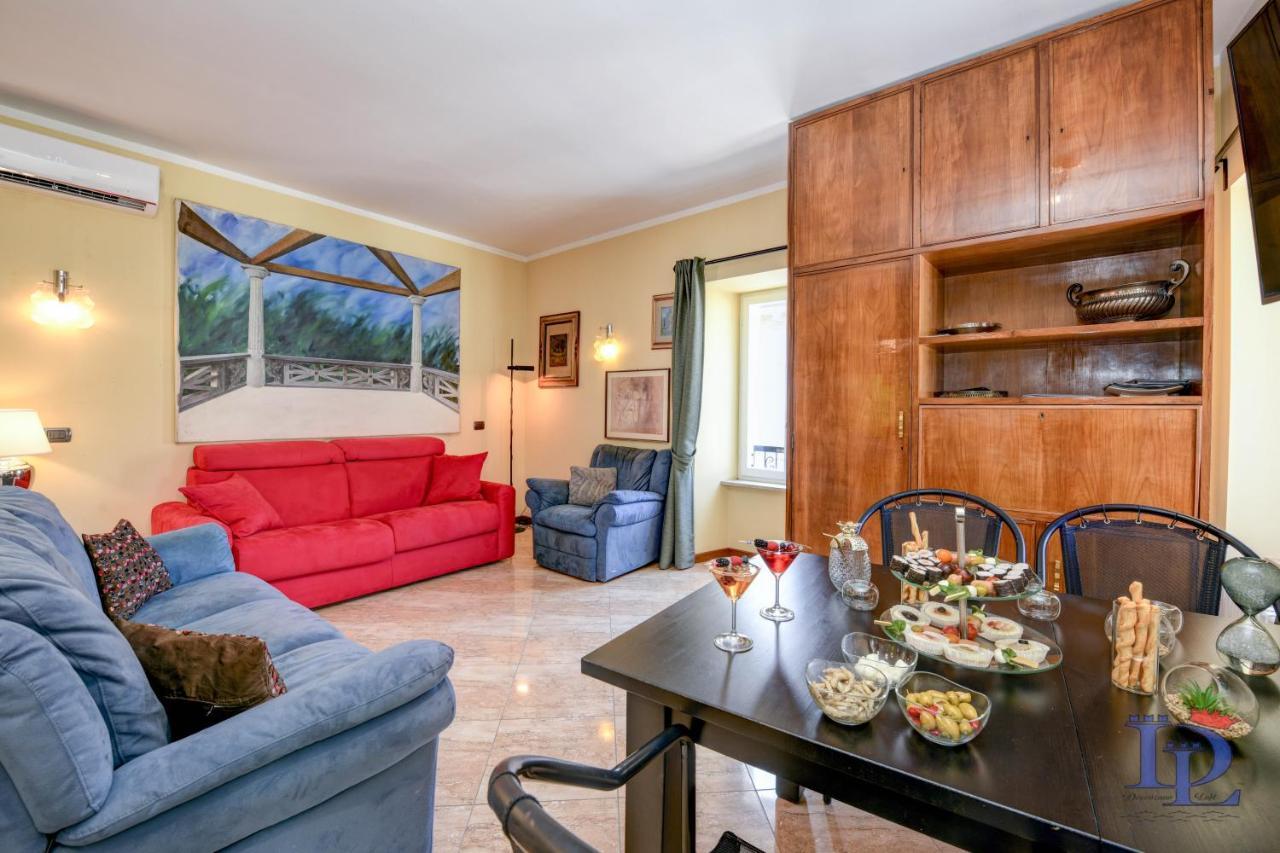 Desenzanoloft Official Partner Marriott Homes & Villas - Queen Of Sirmione Castle View Buitenkant foto