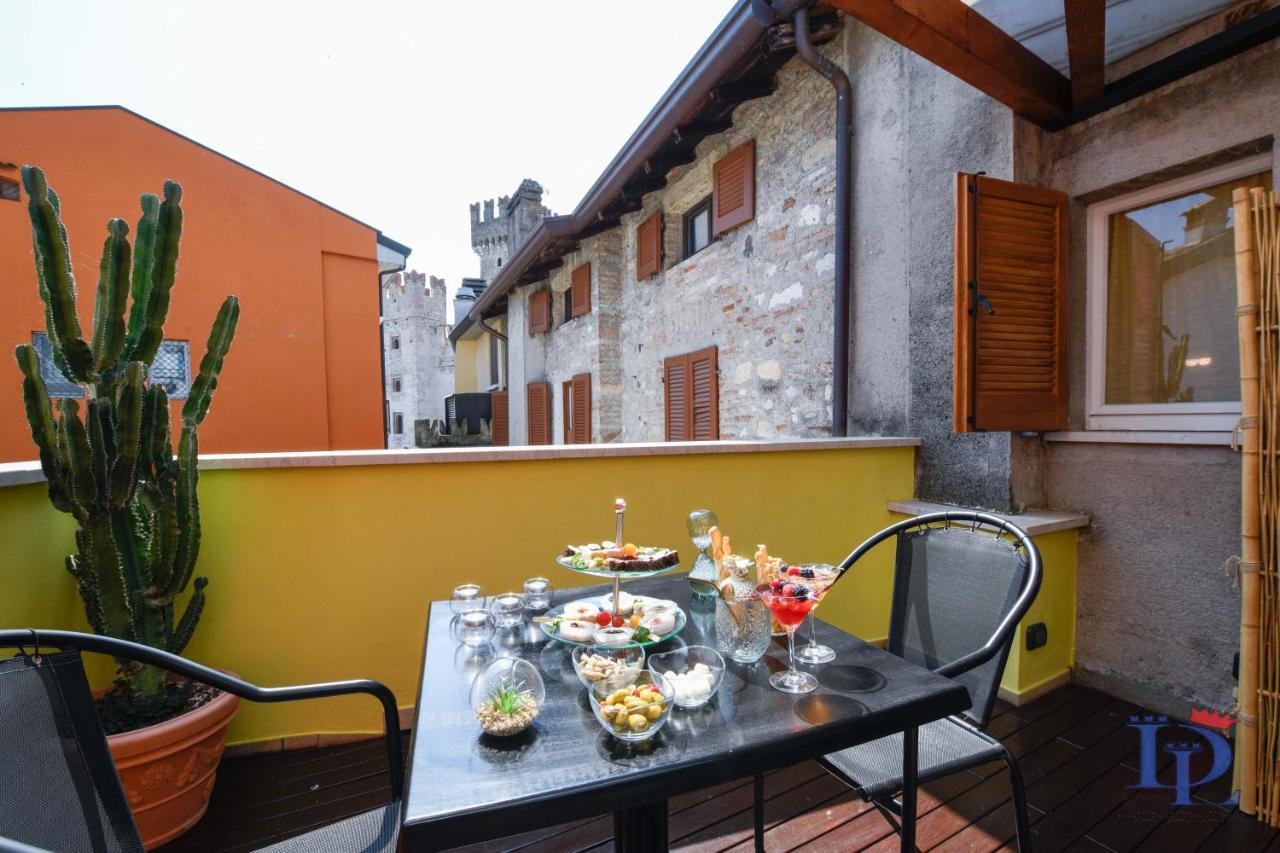 Desenzanoloft Official Partner Marriott Homes & Villas - Queen Of Sirmione Castle View Buitenkant foto