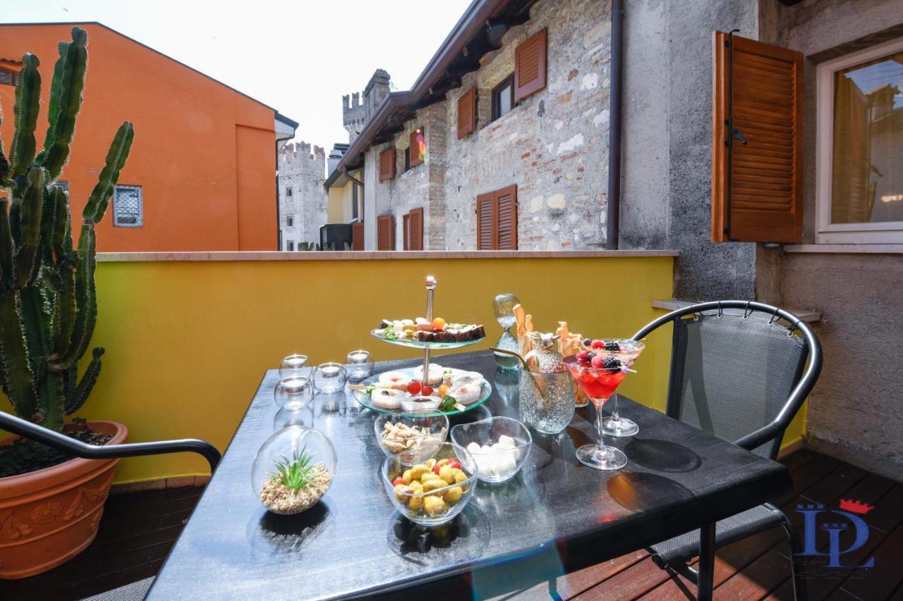 Desenzanoloft Official Partner Marriott Homes & Villas - Queen Of Sirmione Castle View Buitenkant foto