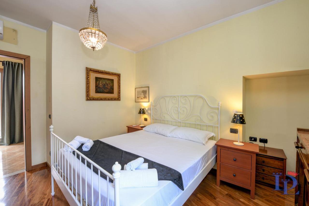 Desenzanoloft Official Partner Marriott Homes & Villas - Queen Of Sirmione Castle View Buitenkant foto